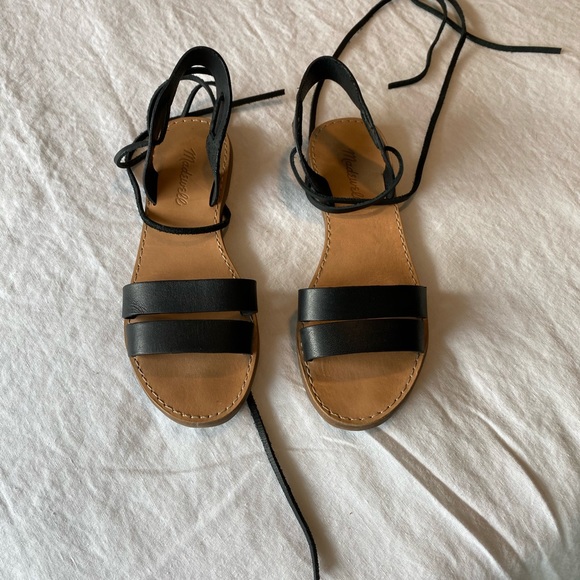 Madewell Shoes - Madewell size 6 black sandals